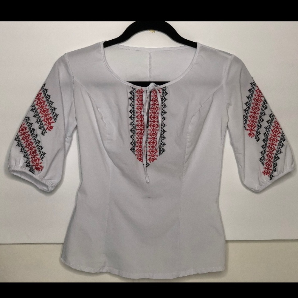 Women’s Ukrainian blouse